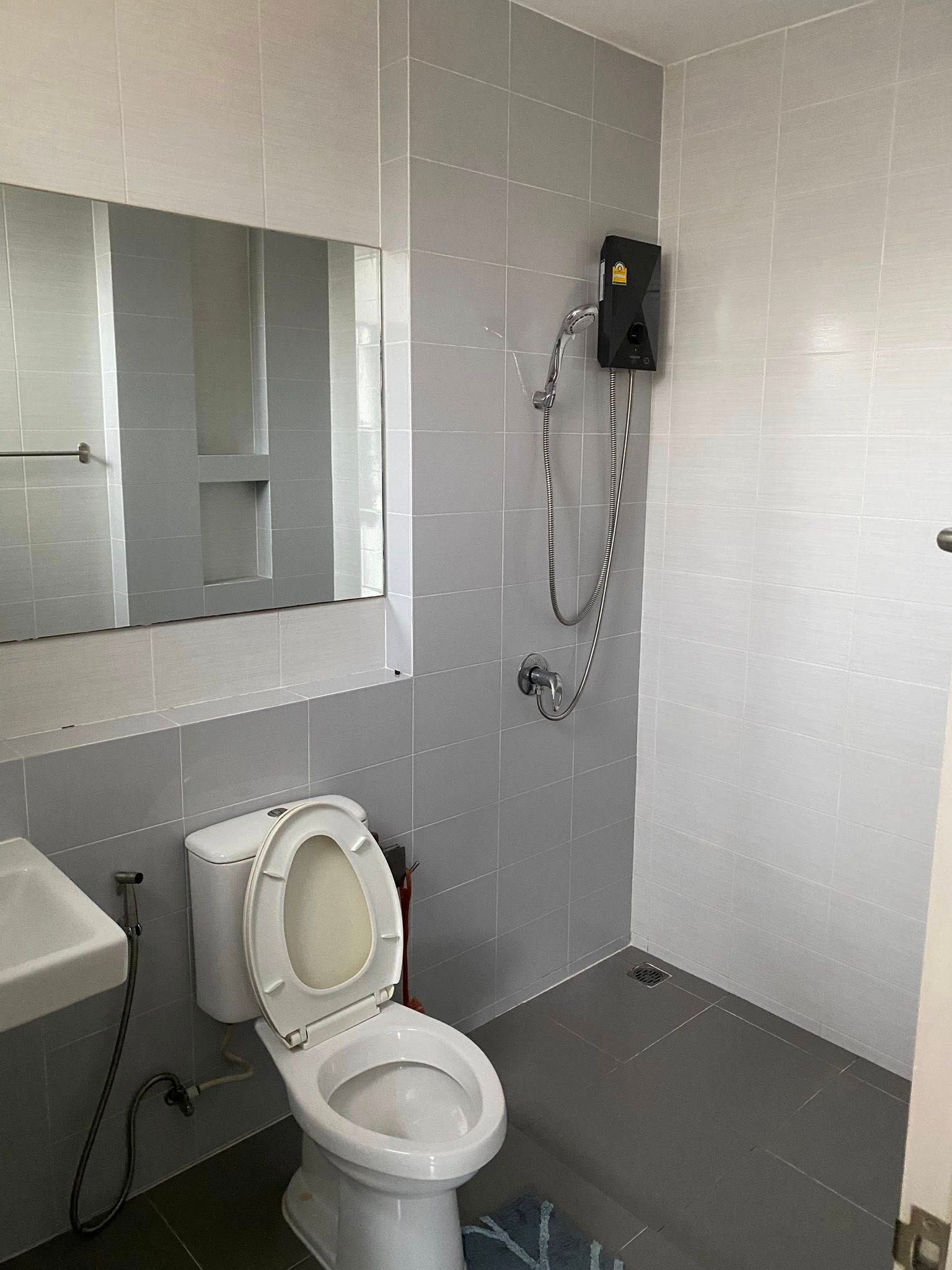 2 卧室 联排别墅 出租 在  - Image 11