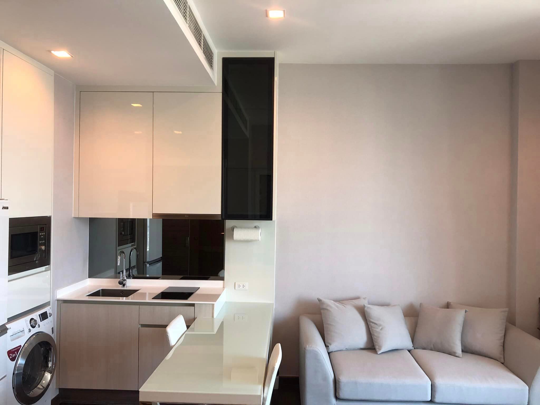 คิว อโศก - Image 2