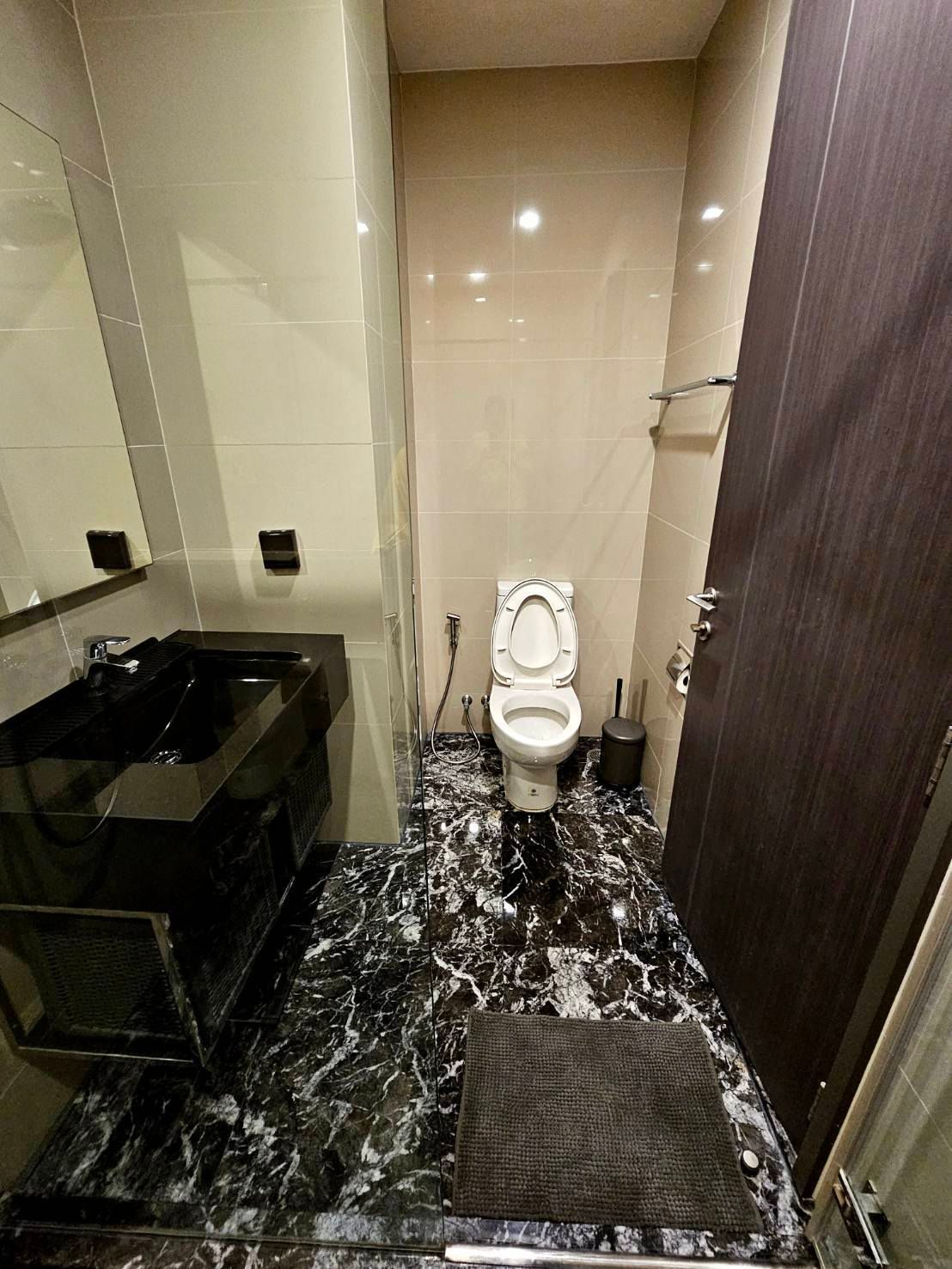 1 卧室 公寓 出租 在  - Image 8