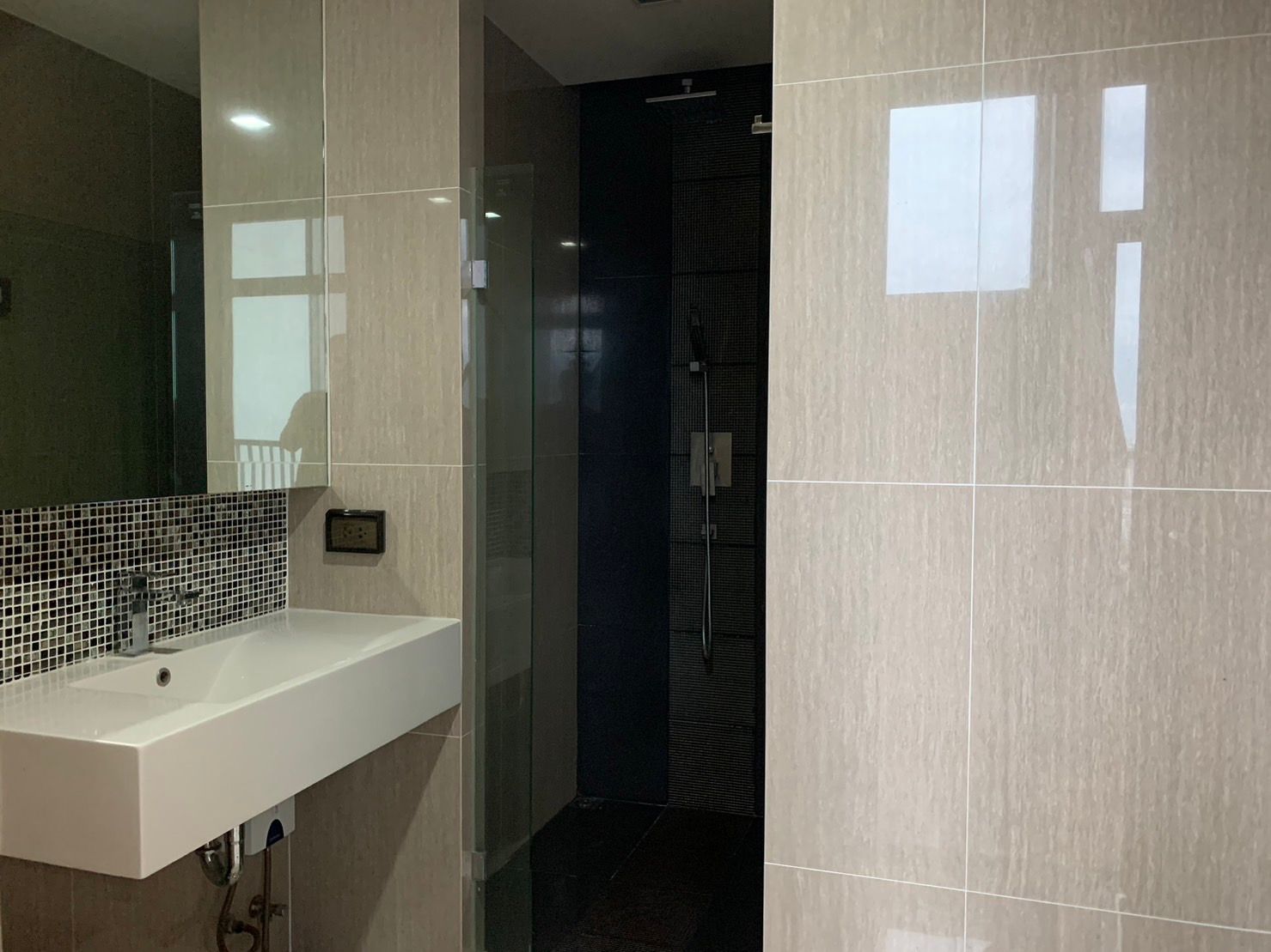 1 卧室 公寓 出租 在  - Image 8