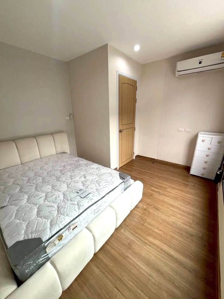 4 卧室 联排别墅 出租 在  - Image 17