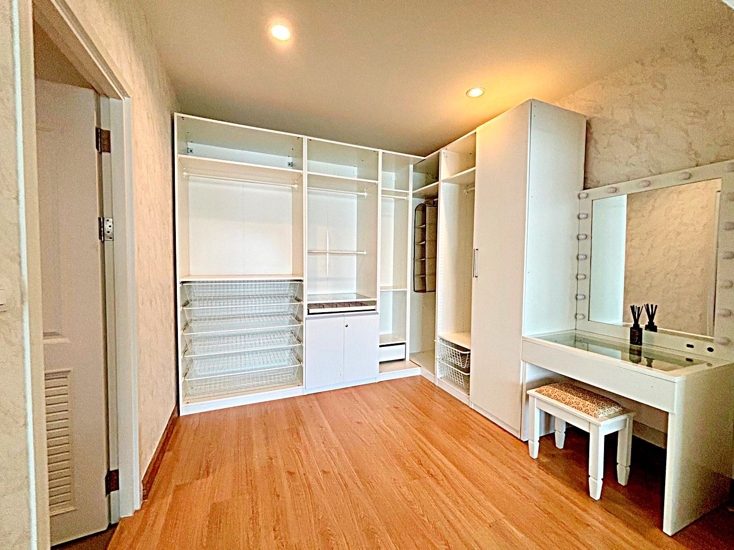 4 卧室 独立房屋 出租 在  - Image 13