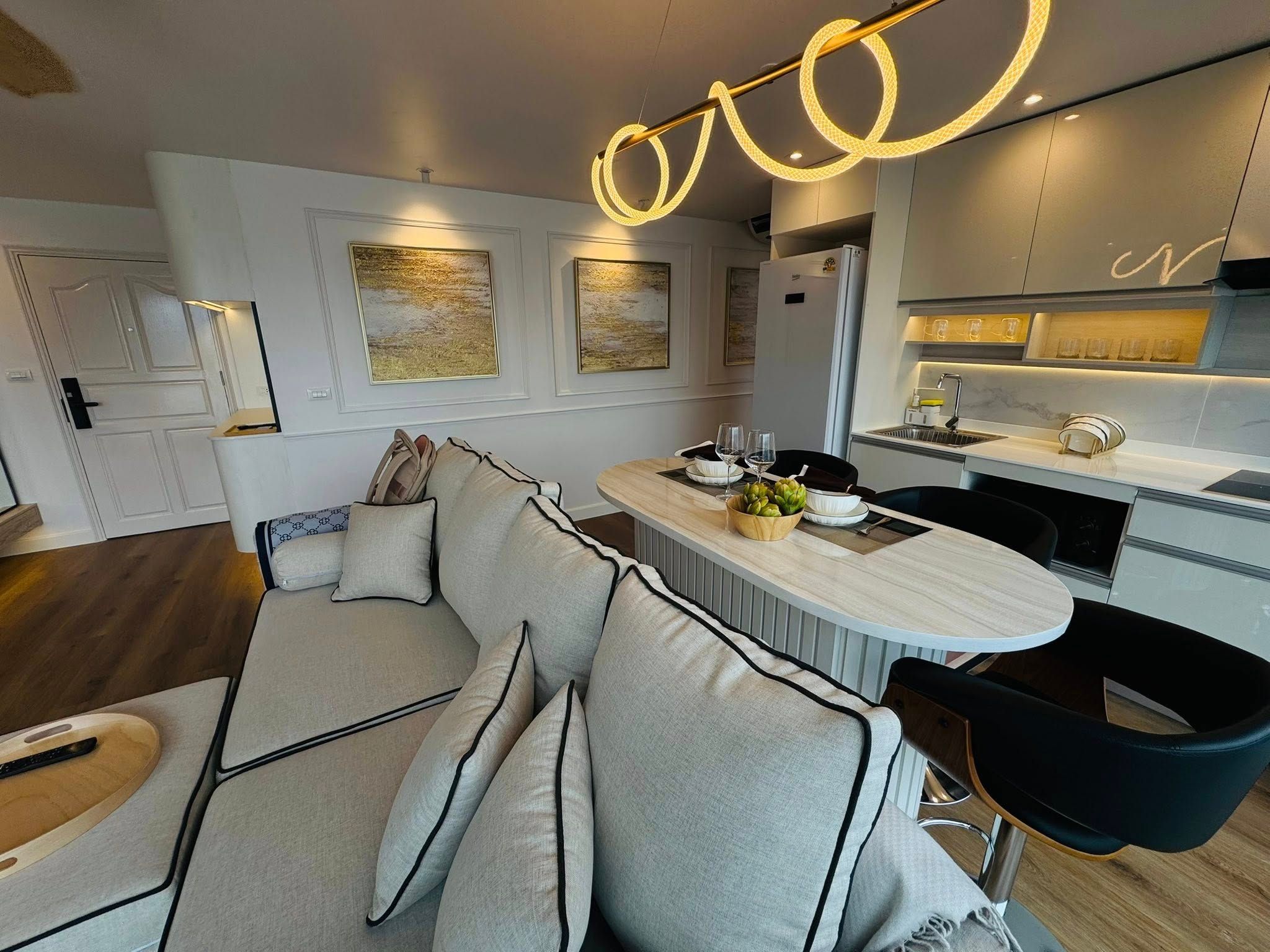 uploads/3efcf3ff-14c0-49cd-a97d-c18a86e0c28f/0c4b0af1-e05f-43f7-b09b-82a26d3bc425