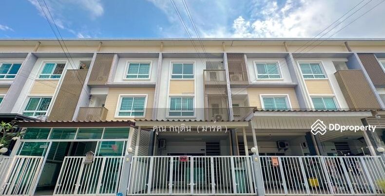 4 ห้องนอน ทาวน์เฮาส์ สำหรับขาย ใน บางนา, บางนา, กรุงเทพมหานคร - Image 1