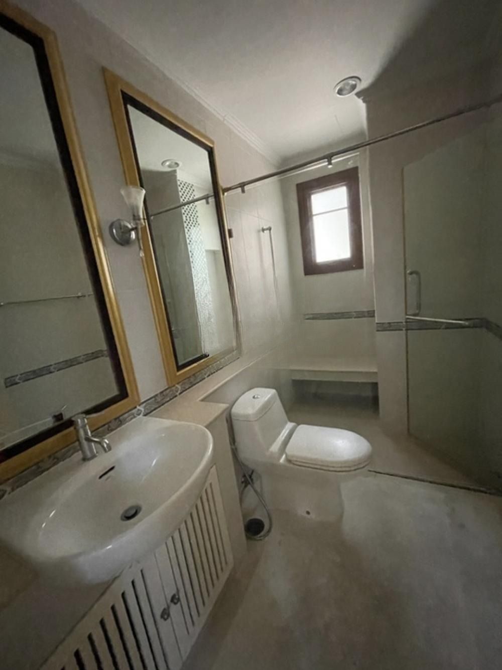 Narasiri Phatthanakan-Srinakarin - Image 11