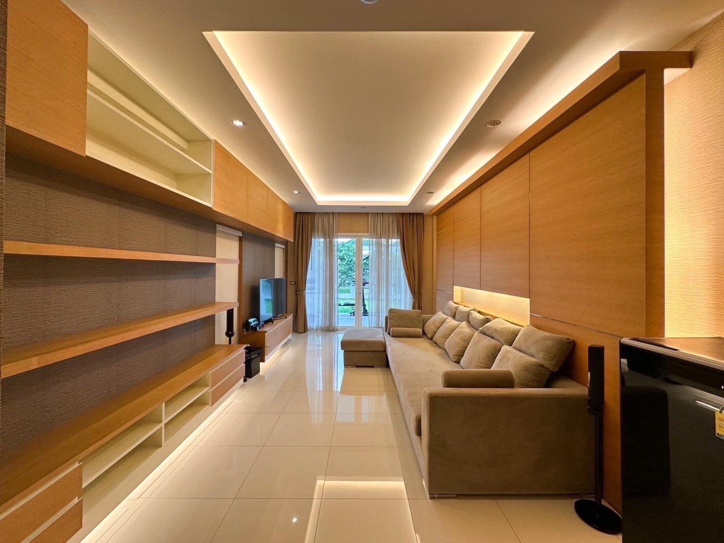 7 卧室 独立房屋 出租 在  - Image 19