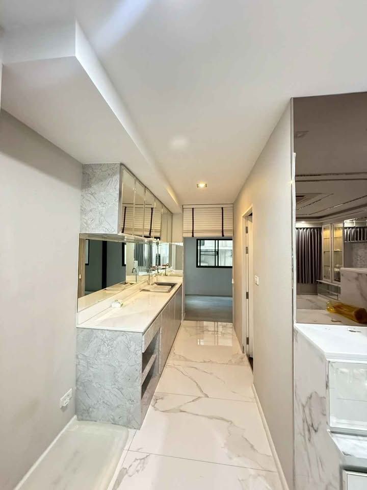 Jade Sathon-Rama3 - Image 5