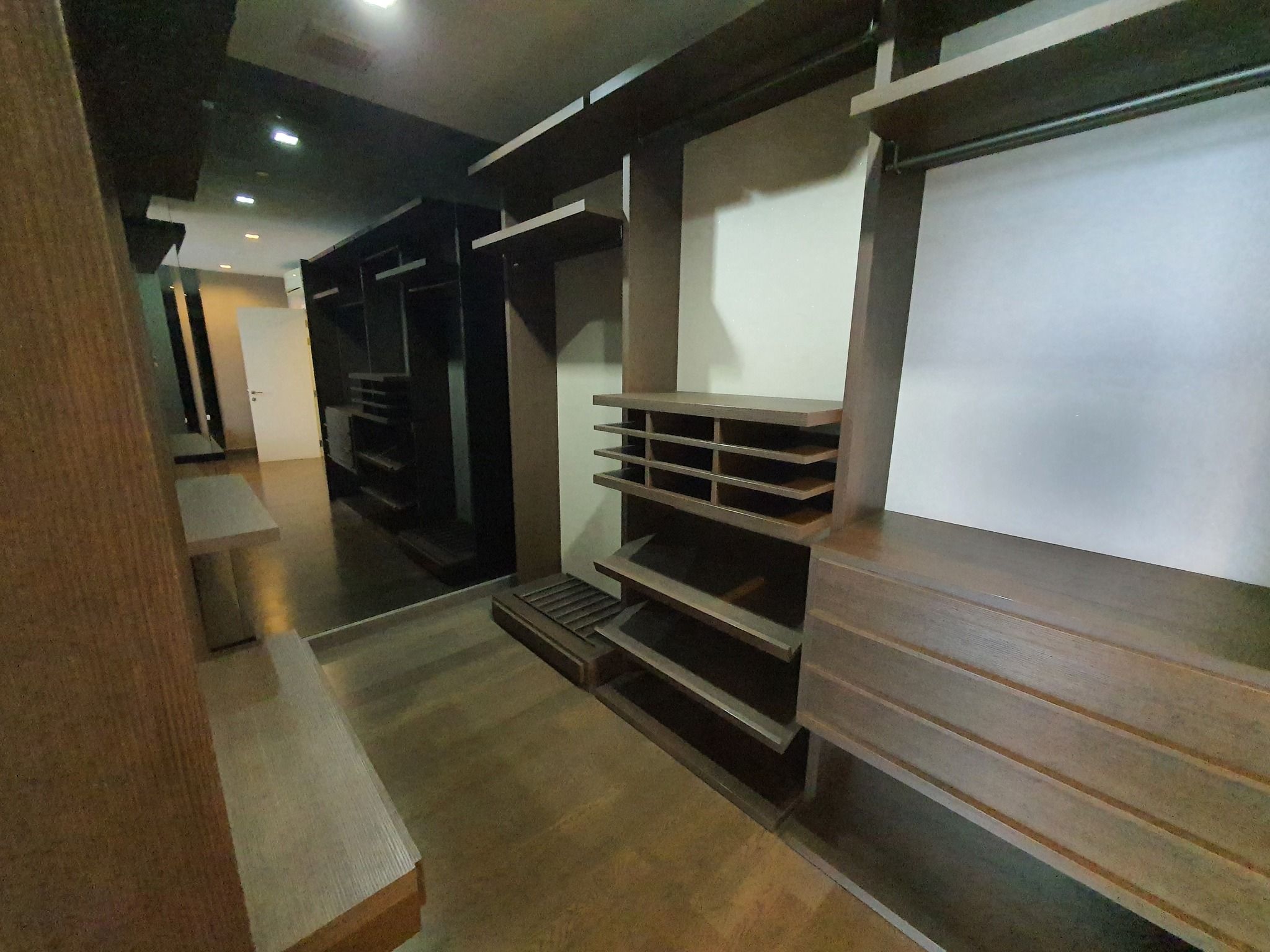 เออร์บาโน่ แอบโซลูท สาทร-ตากสิน - Image 16