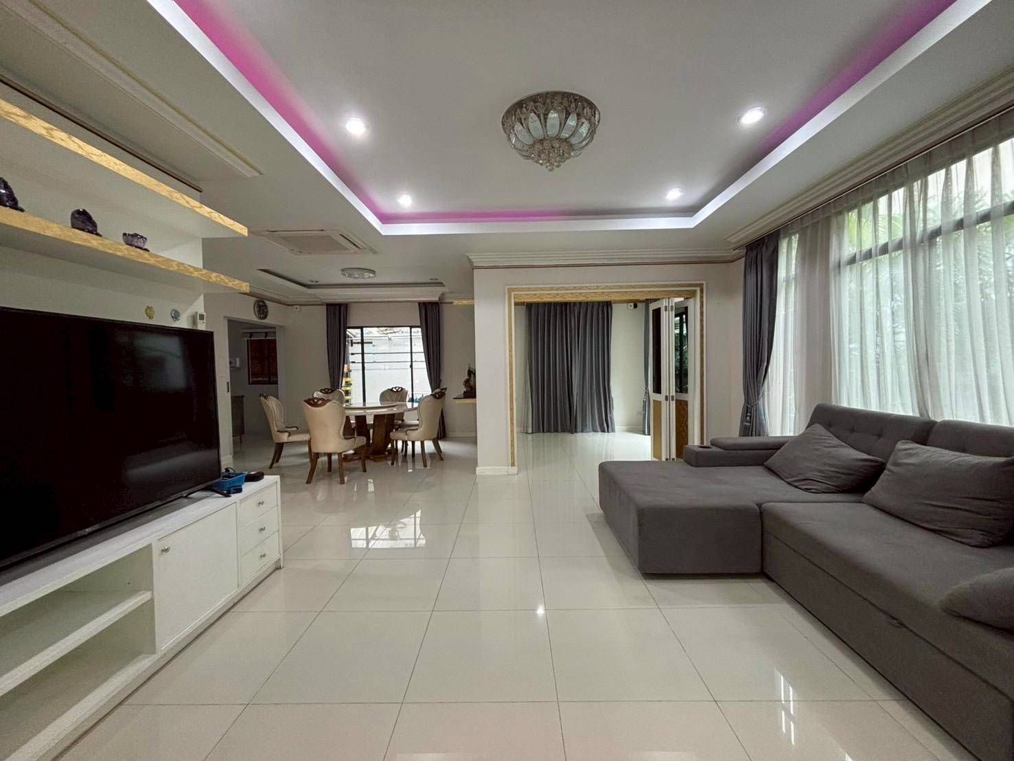 4 卧室 独立房屋 出租 在  - Image 2