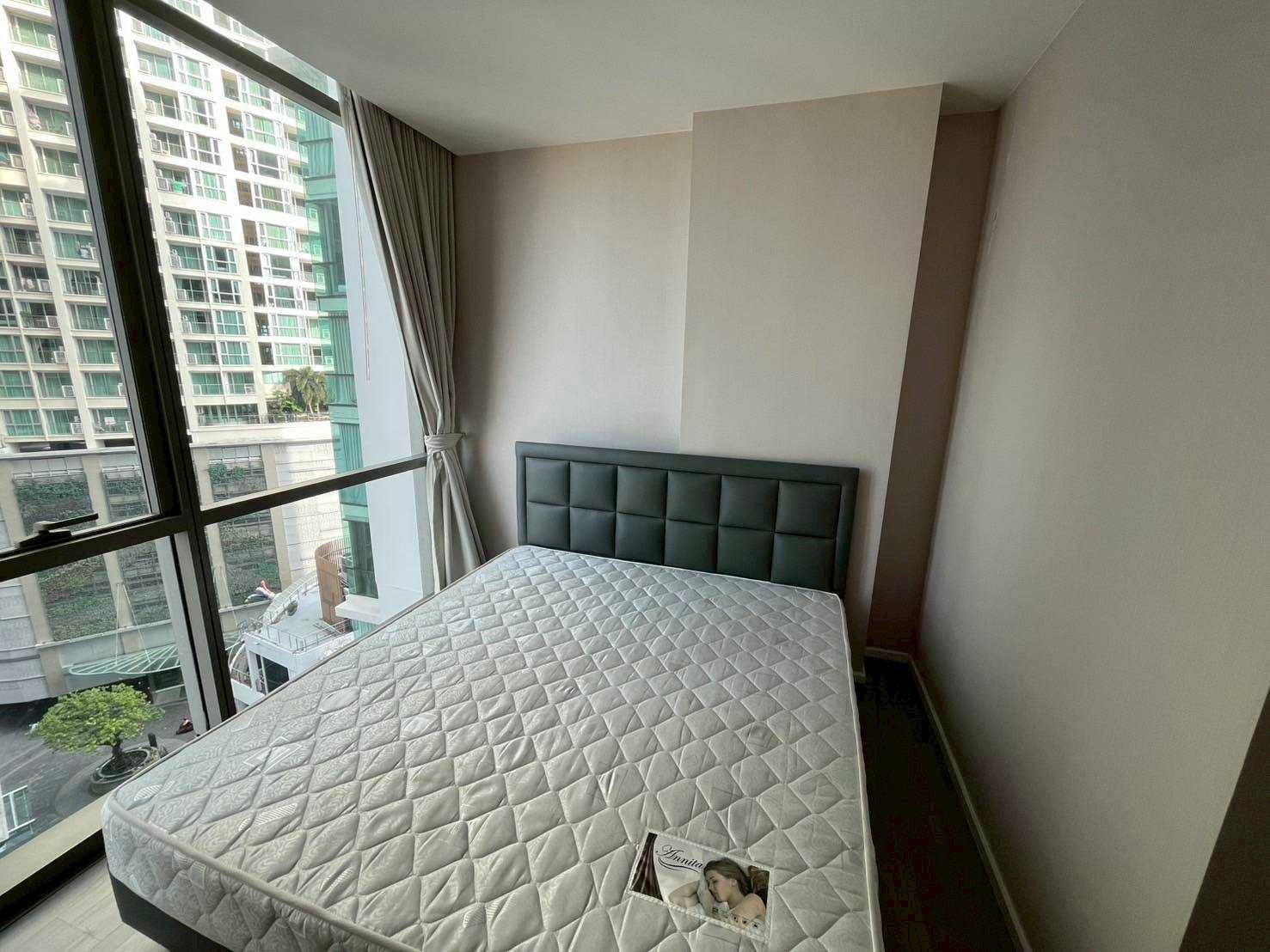 2 卧室 公寓 出售 在  - Image 2