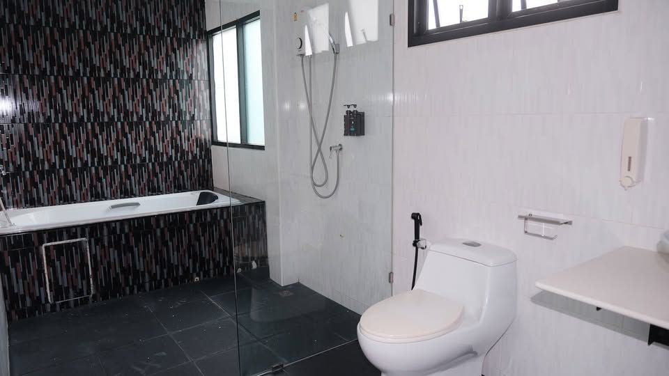 5 Bedroom House For Rent in Bang Na, Bang Na, Bangkok - Image 42