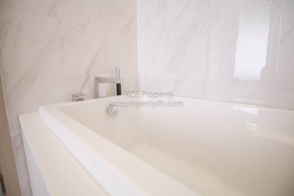 Hyde Sukhumvit 11 - Image 12