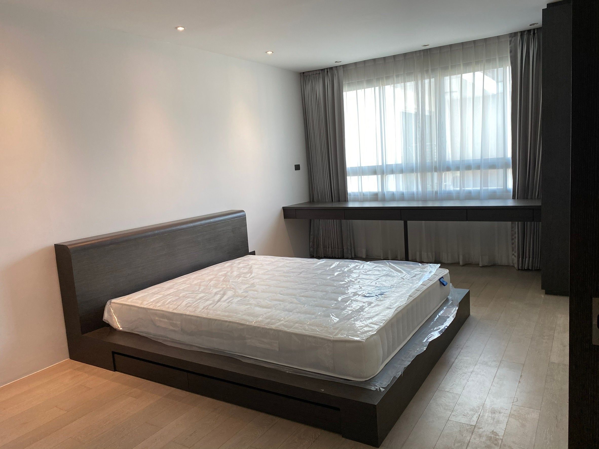 The Clover Thonglor - Image 4