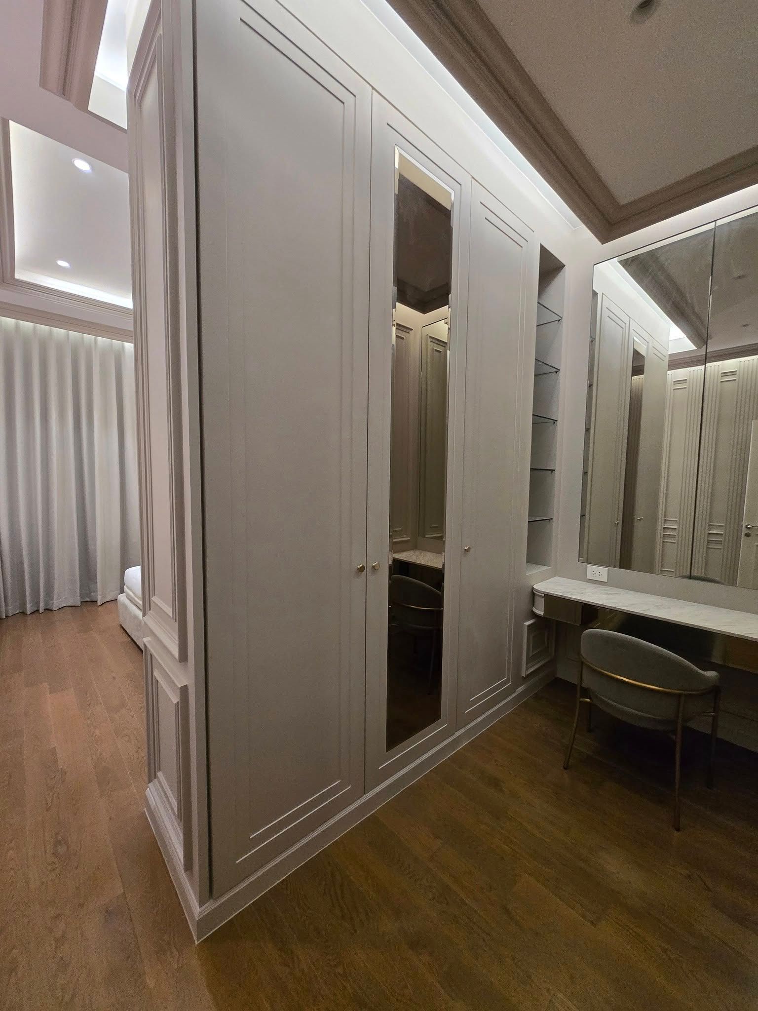 Narasiri Krungthepkreetha - Image 11