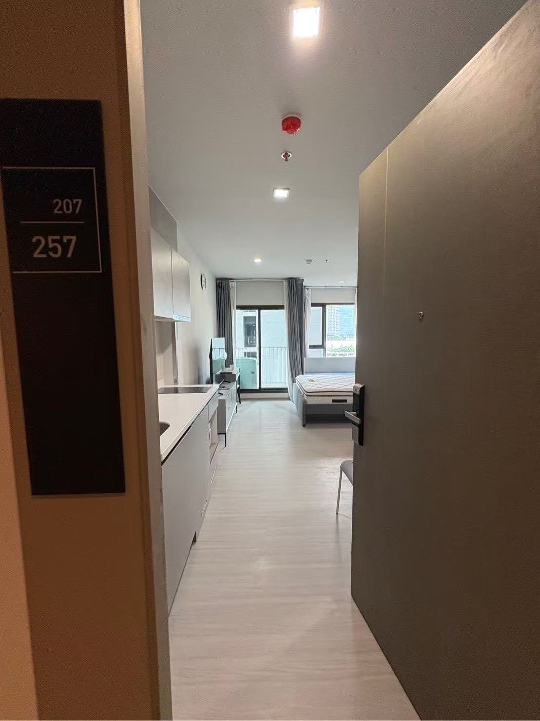 Life Asoke - Rama 9 - Image 7