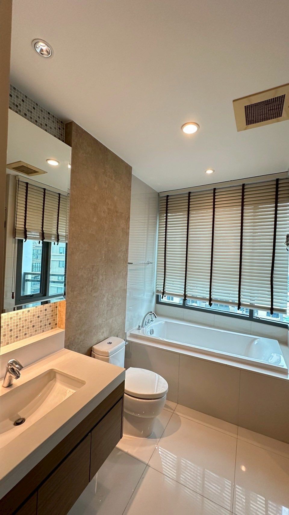 2 卧室 公寓 出租 在  - Image 6