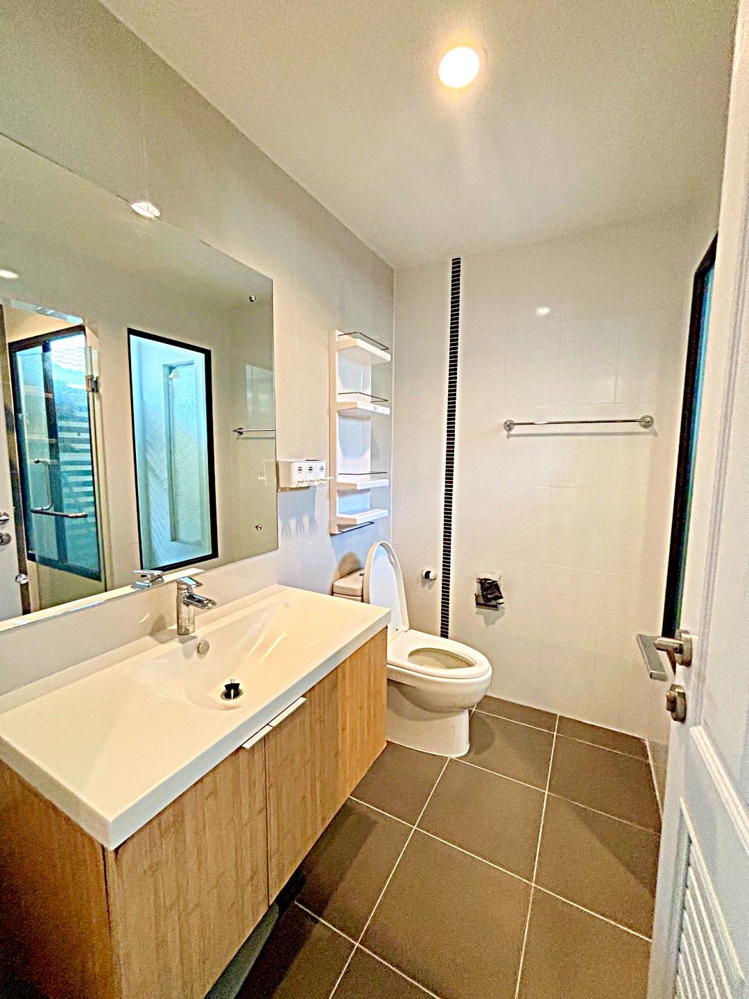 4 卧室 独立房屋 出租 在  - Image 11