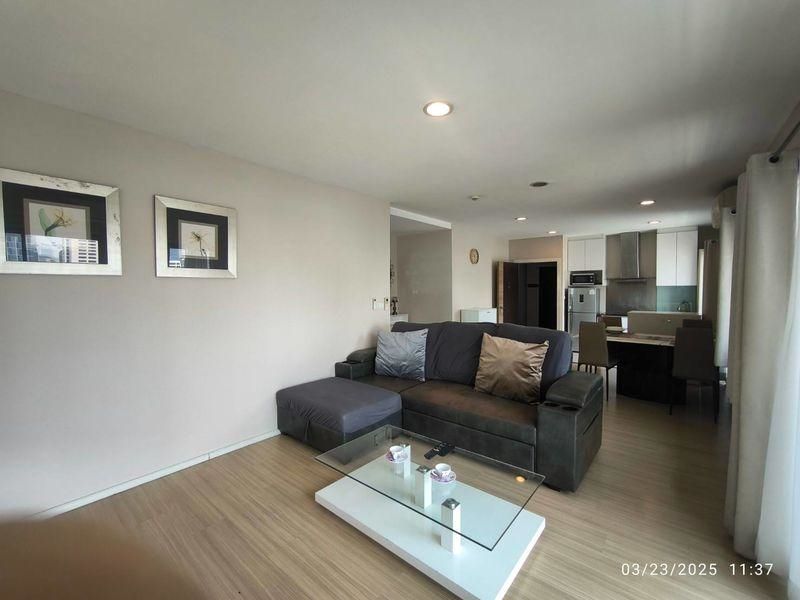 เรโนวา เรสซิเด้นซ์ ชิดลม - Image 1