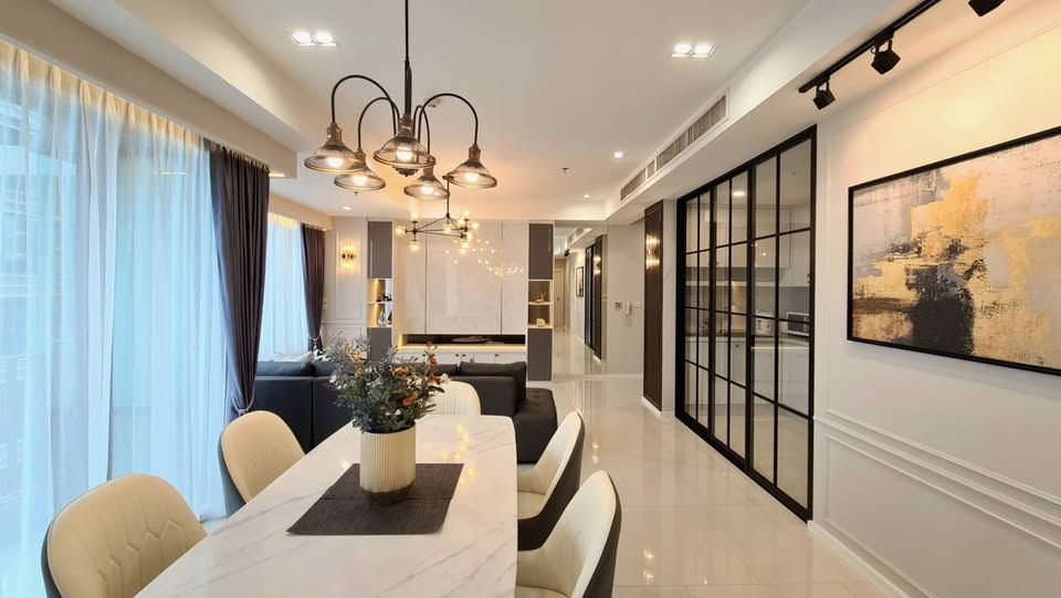 The Emporio Place - Image 3