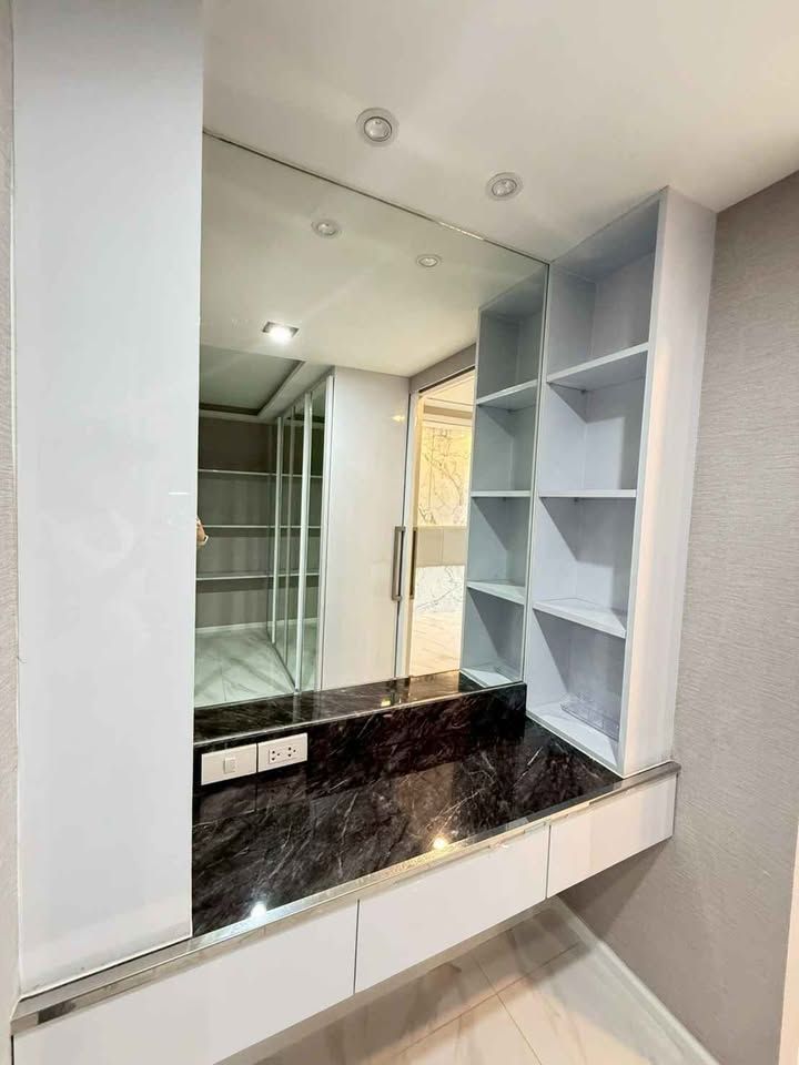 Jade Sathon-Rama3 - Image 12