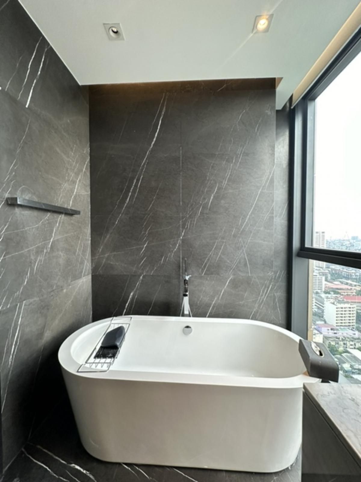 The Monument Thong Lo - Image 29