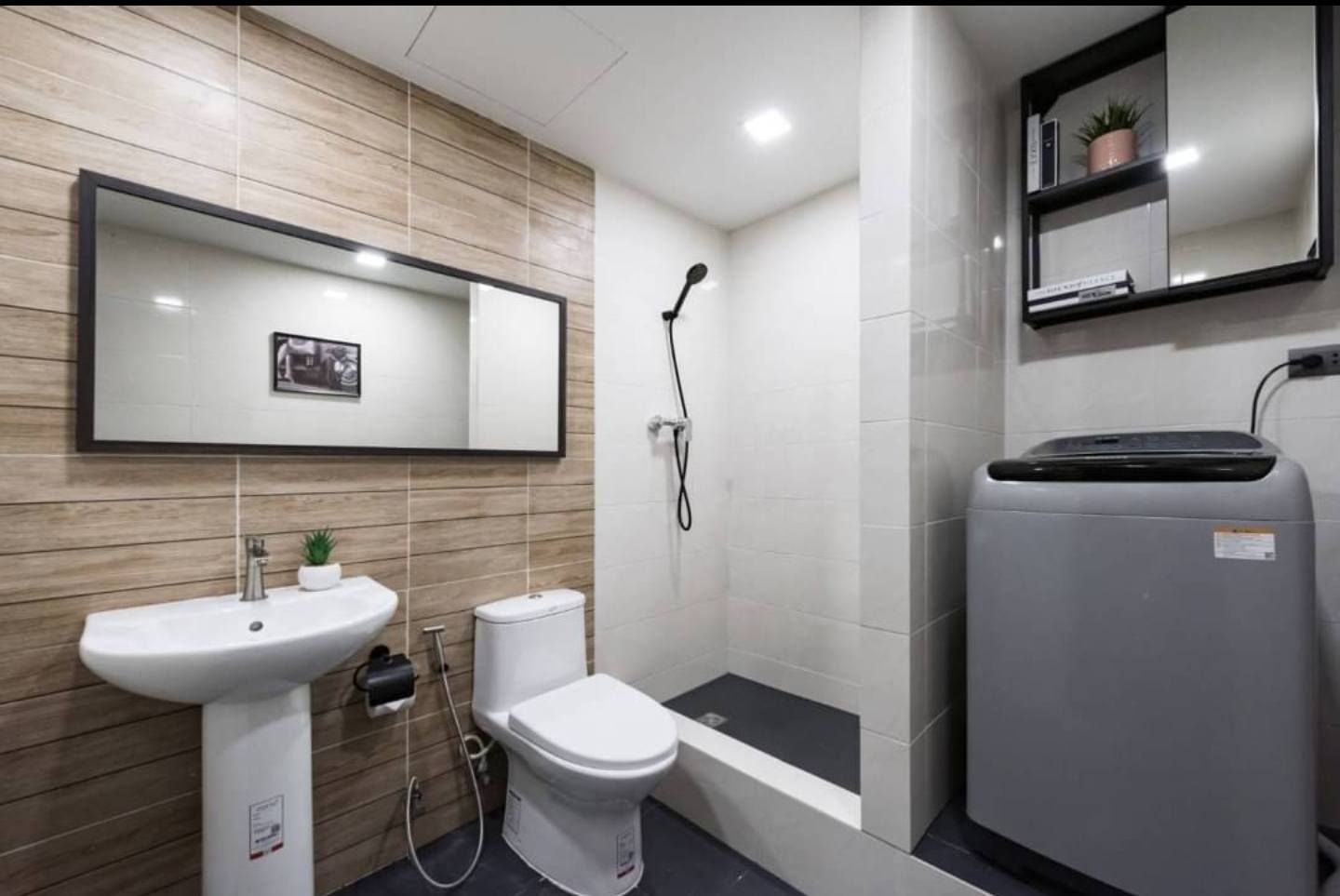 วิทยุ คอมเพล็กซ์ - Image 6