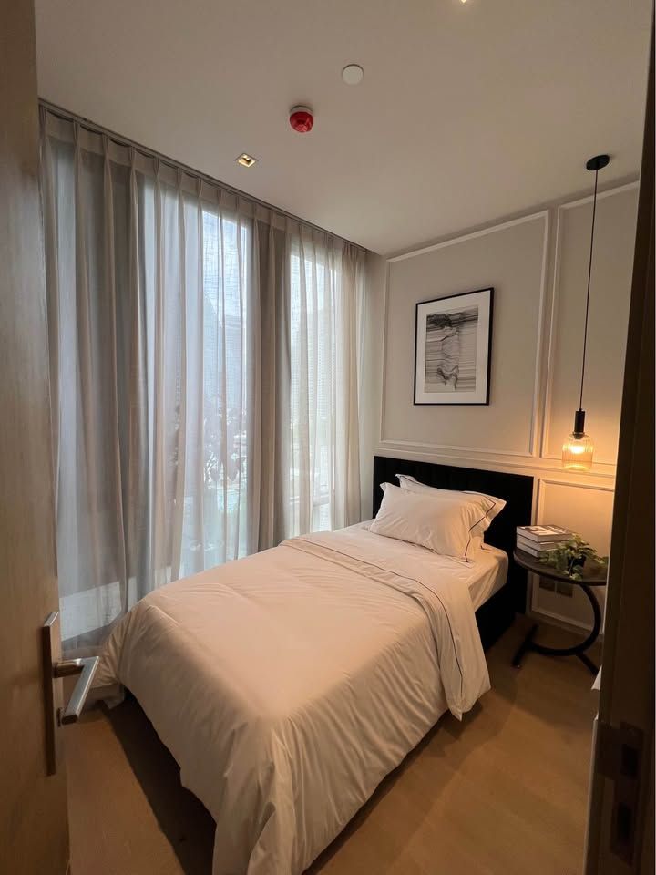 Ashton Silom - Image 5