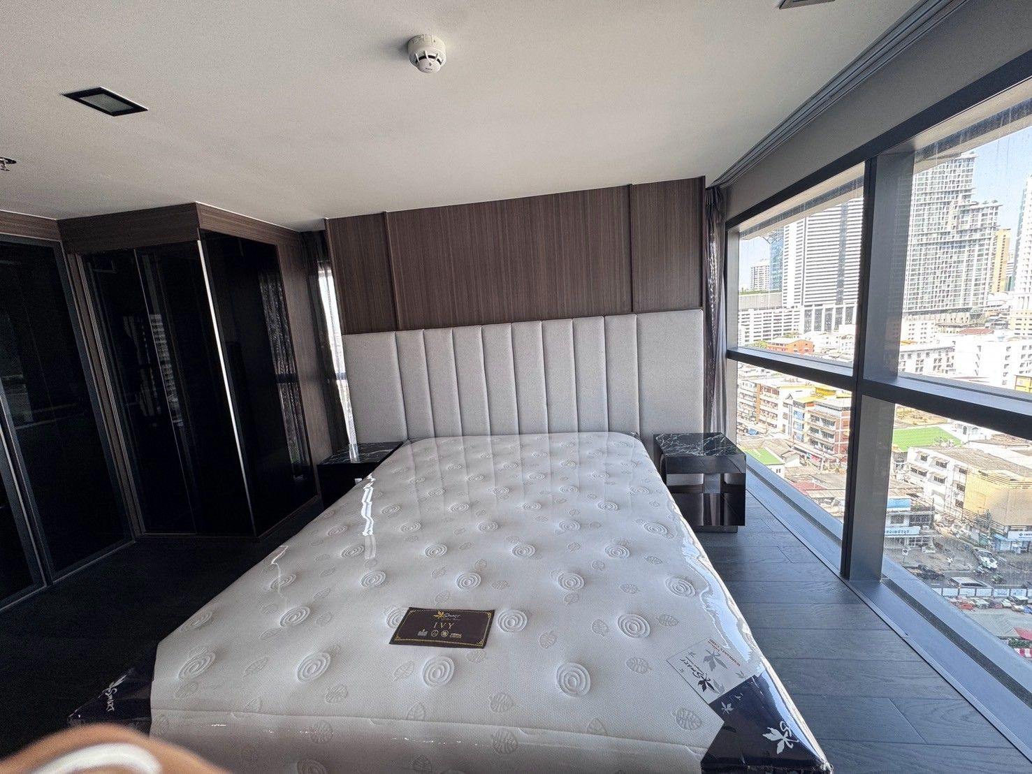 คอนเนอร์ ราชเทวี - Image 5