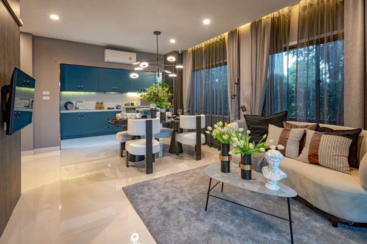 4 Bedroom Townhouse For Rent in O Ngoen, Sai Mai, Bangkok - Image 2