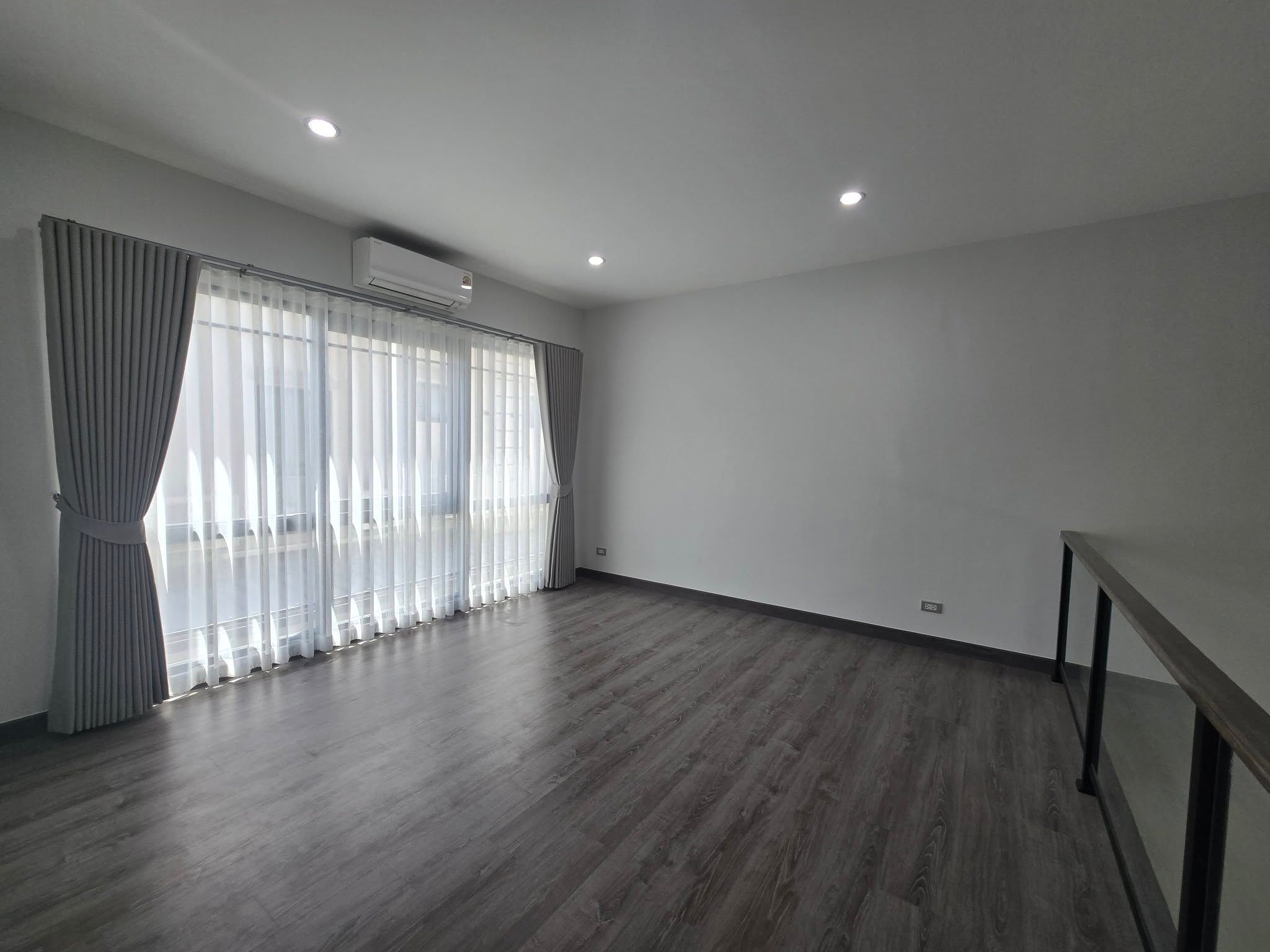 Baan Klang Muang CLASSE Sukhumvit 77 - Image 11