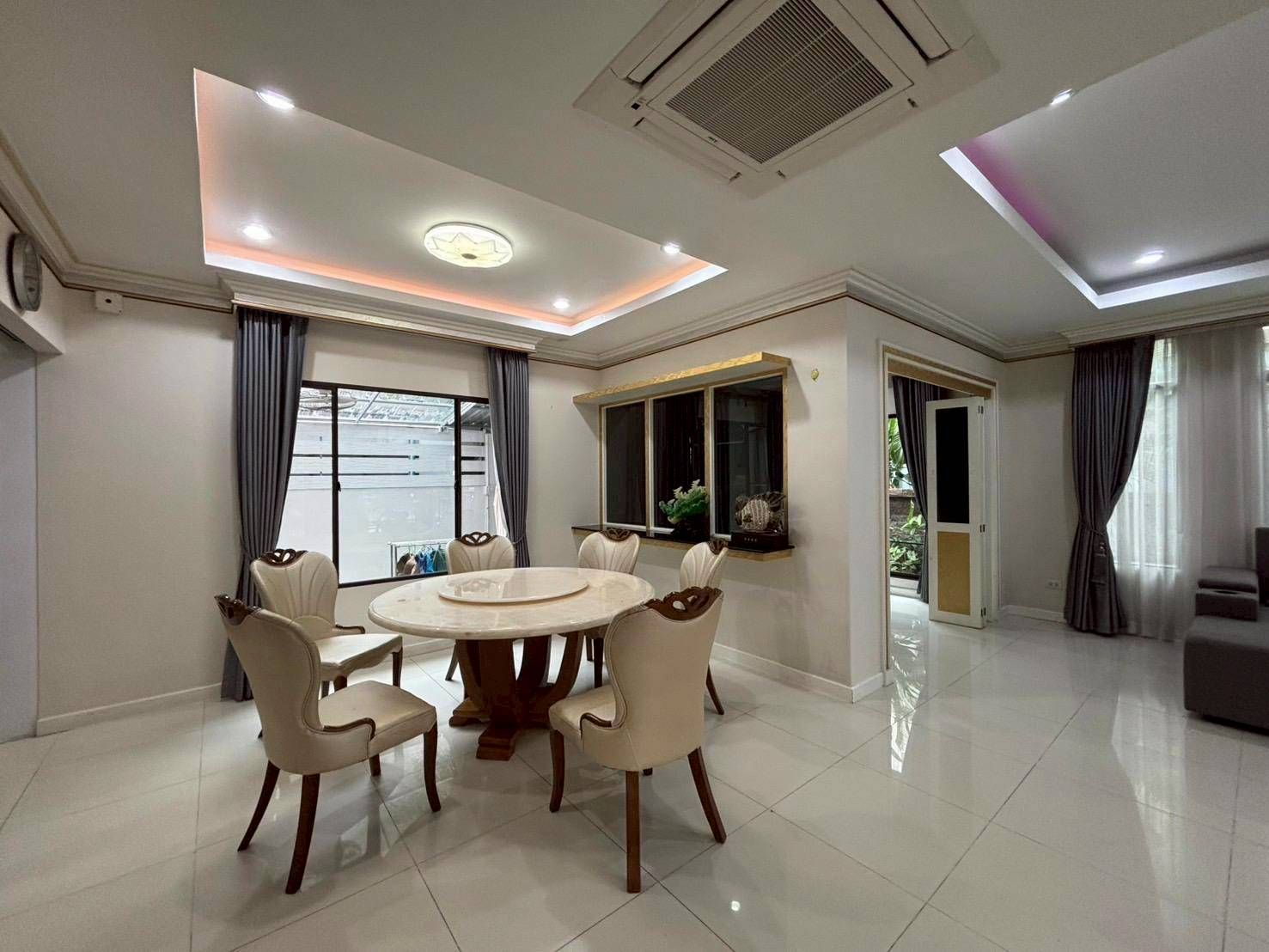 4 卧室 独立房屋 出租 在  - Image 4