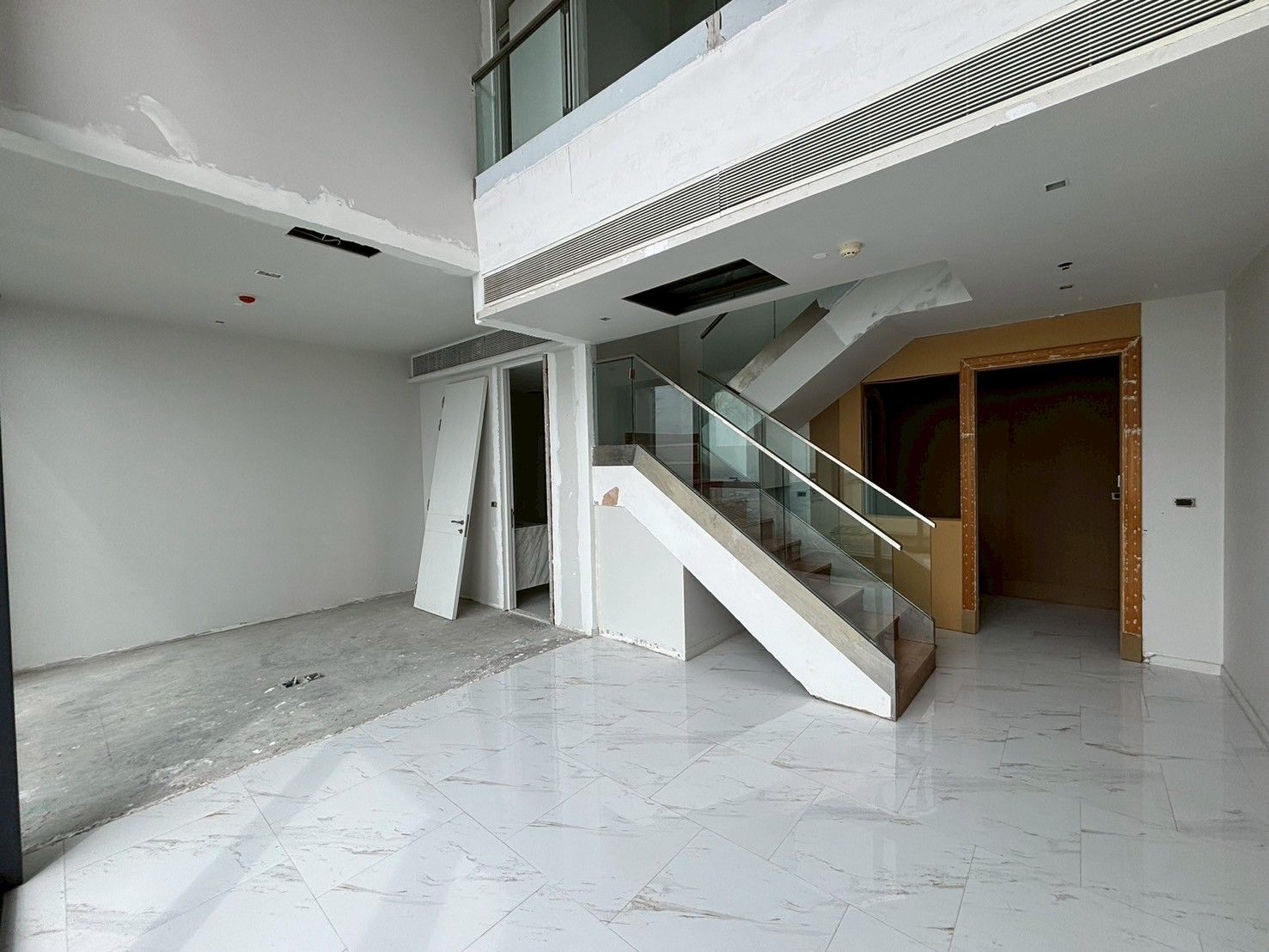 4 卧室 公寓 出售 在  - Image 1