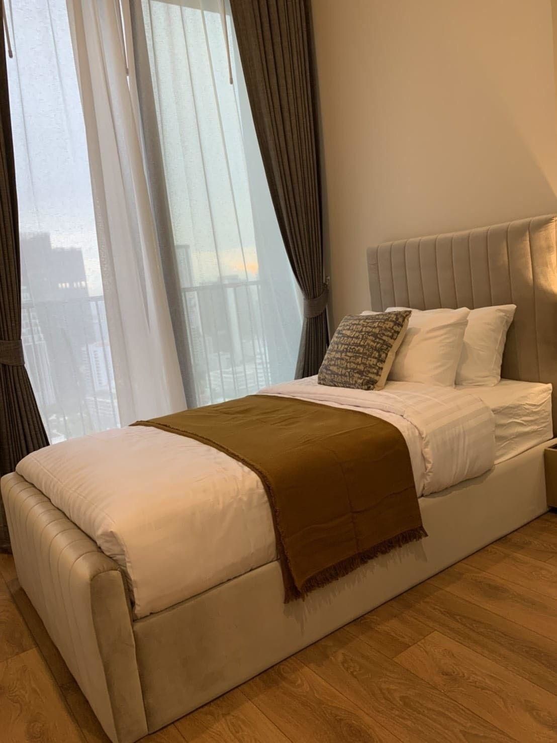 Noble BE 33 - Image 19