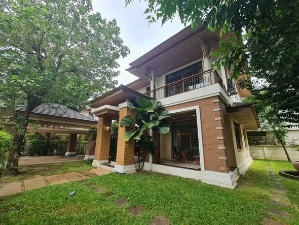 Narasiri Phatthanakan-Srinakarin - Image 1