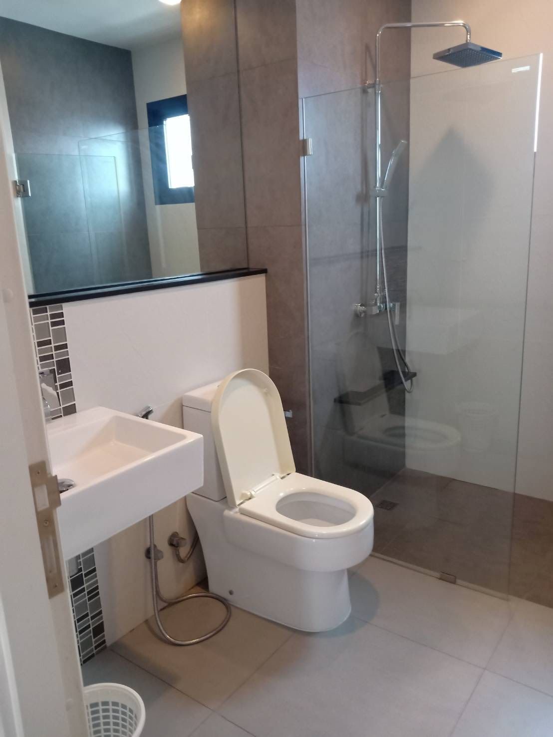 เออร์บาโน่ แอบโซลูท สาทร-ตากสิน - Image 12