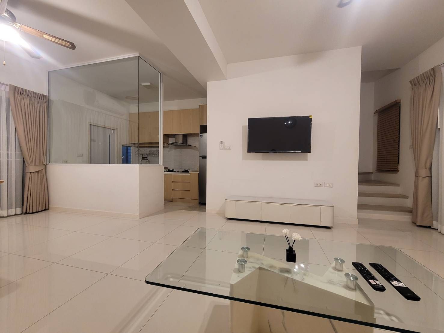 3 卧室 联排别墅 出租 在  - Image 3