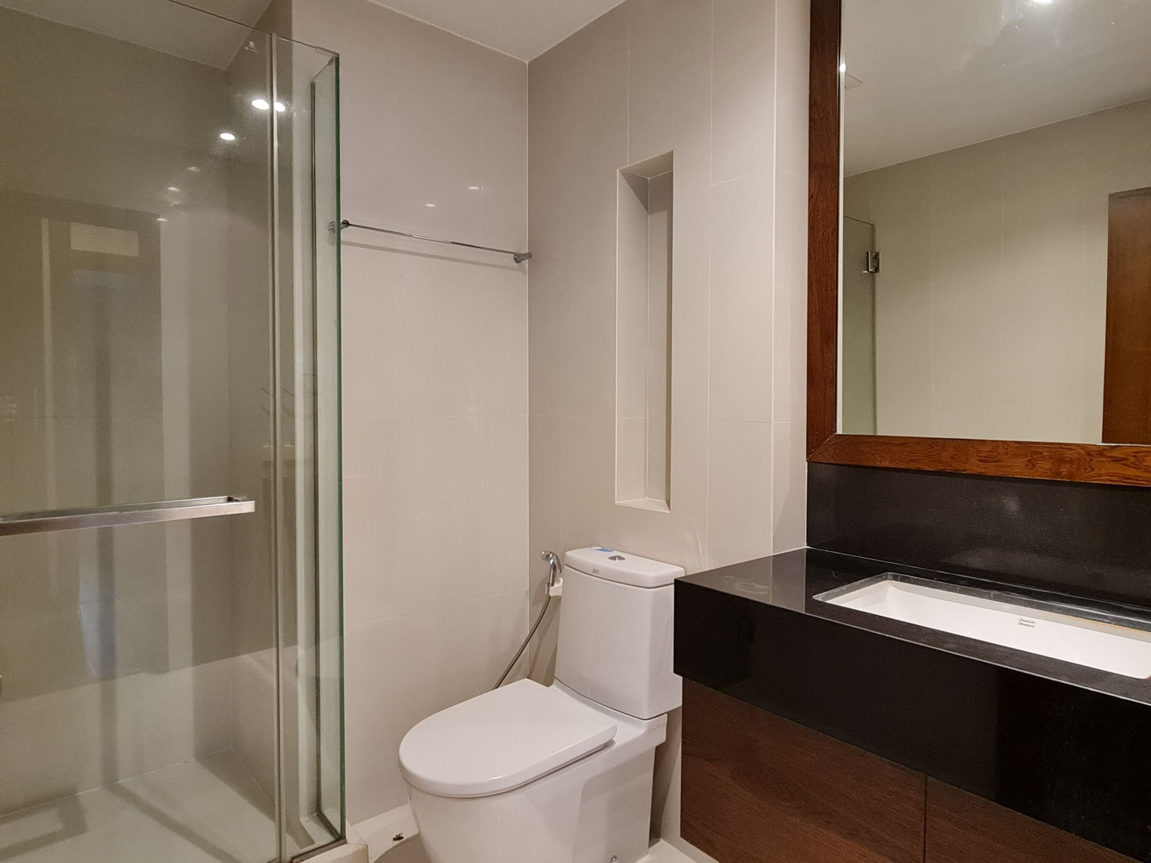 2 卧室 公寓 出租 在  - Image 6