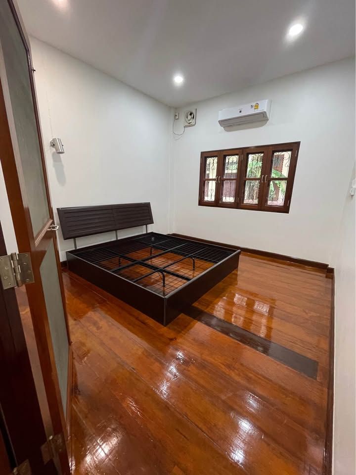  Building For Rent in Rong Mueang, Pathum Wan, Bangkok - Image 11