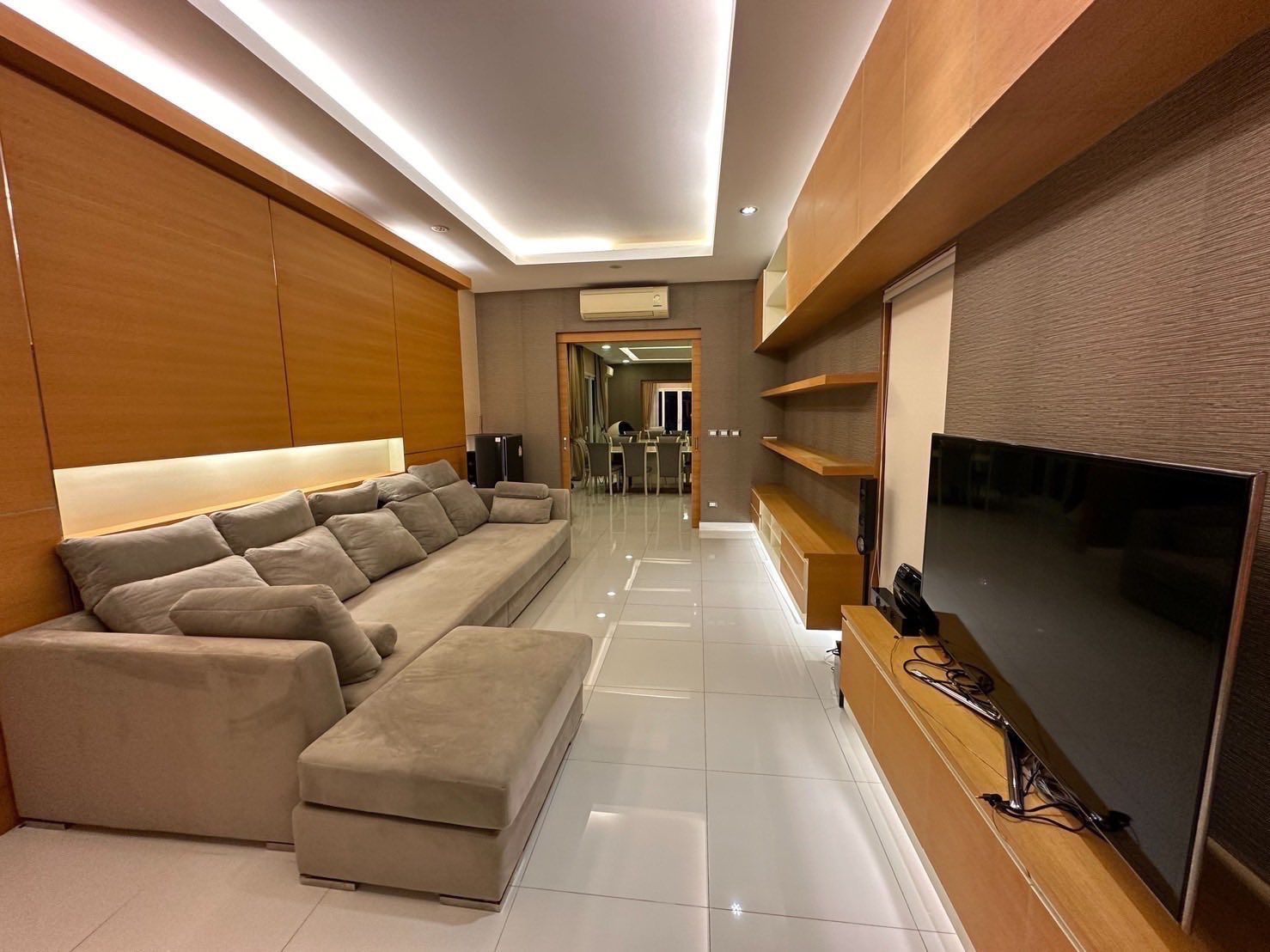 7 卧室 独立房屋 出租 在  - Image 39