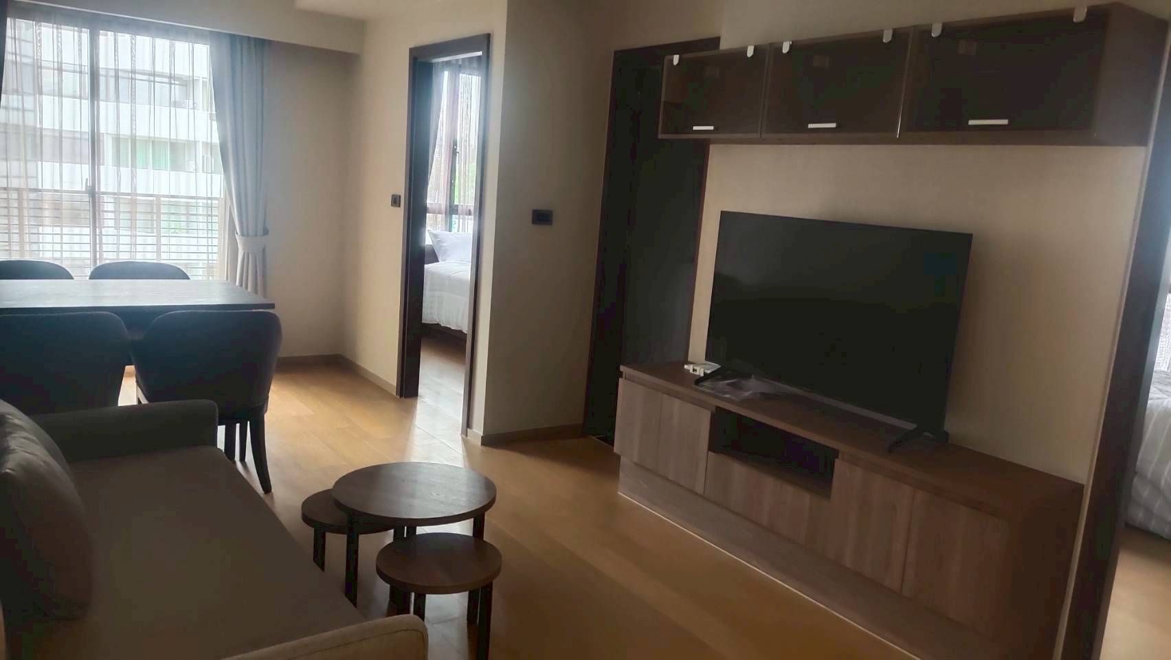 รูเนะสุ ทองหล่อ 5 - Image 2