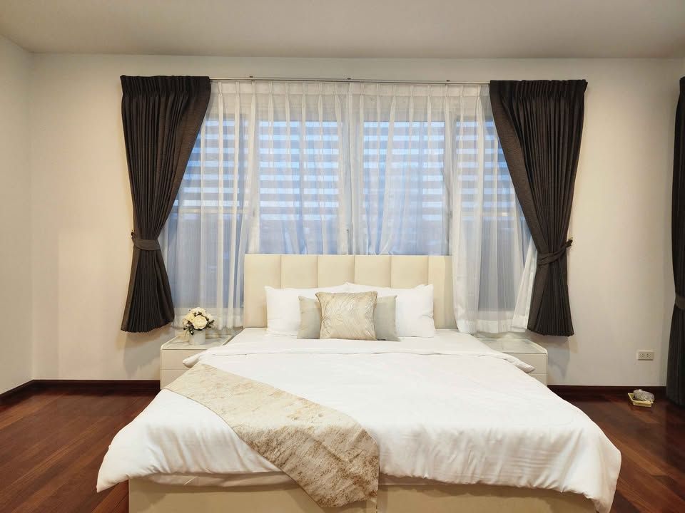 6 卧室 独立房屋 出租 在  - Image 14