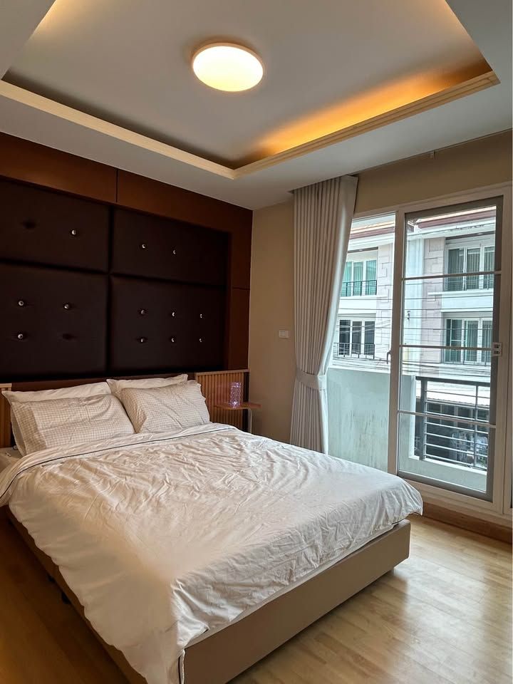 3 卧室 联排别墅 出租 在  - Image 9