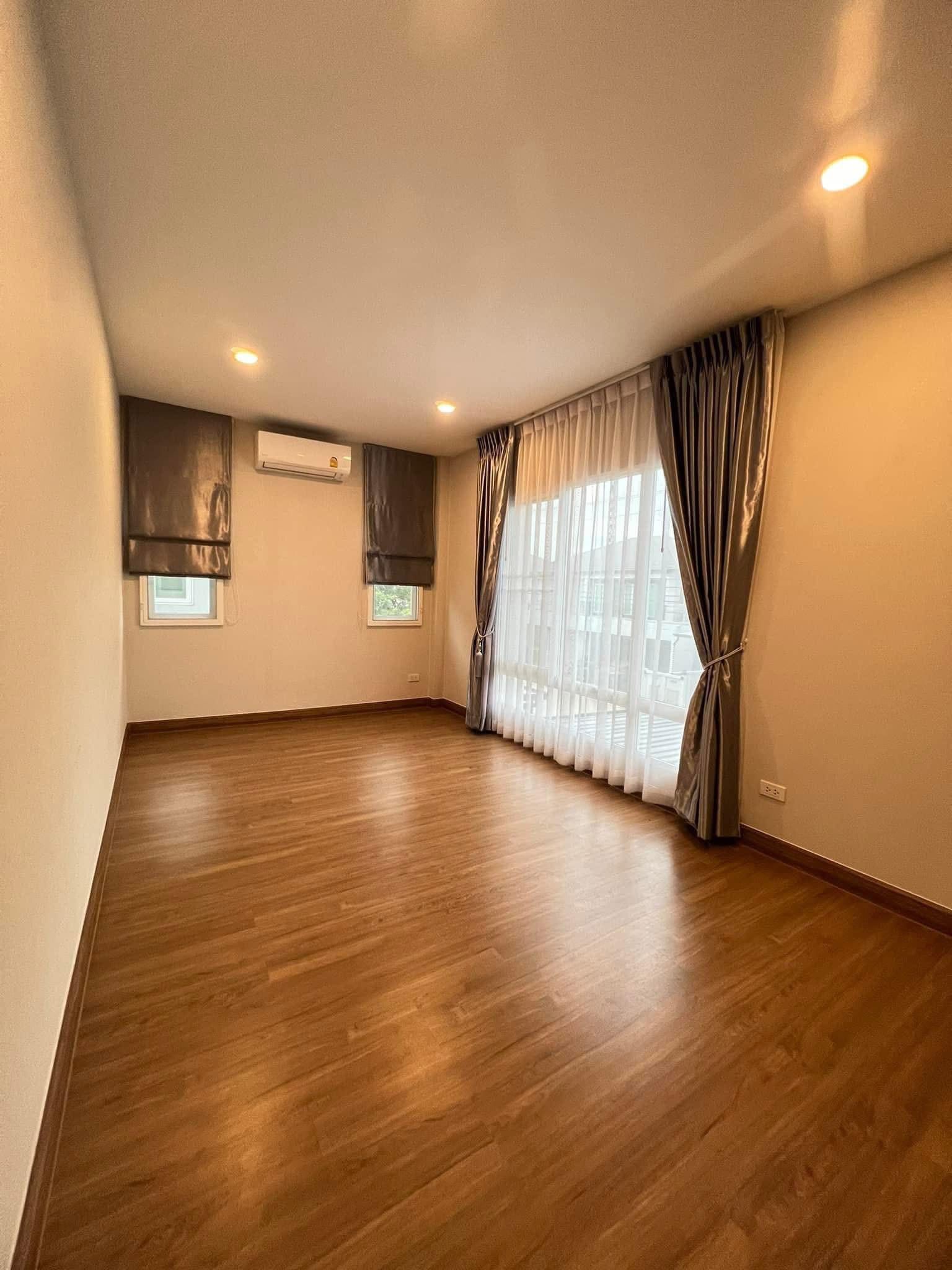 4 卧室 独立房屋 出租 在  - Image 6