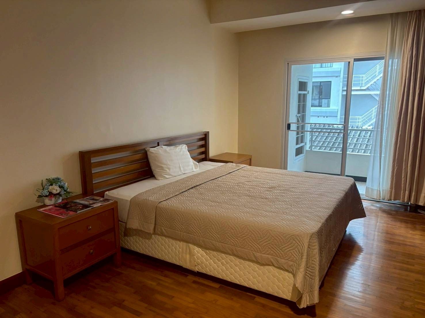 Sathorn Seven Residence - Image 12