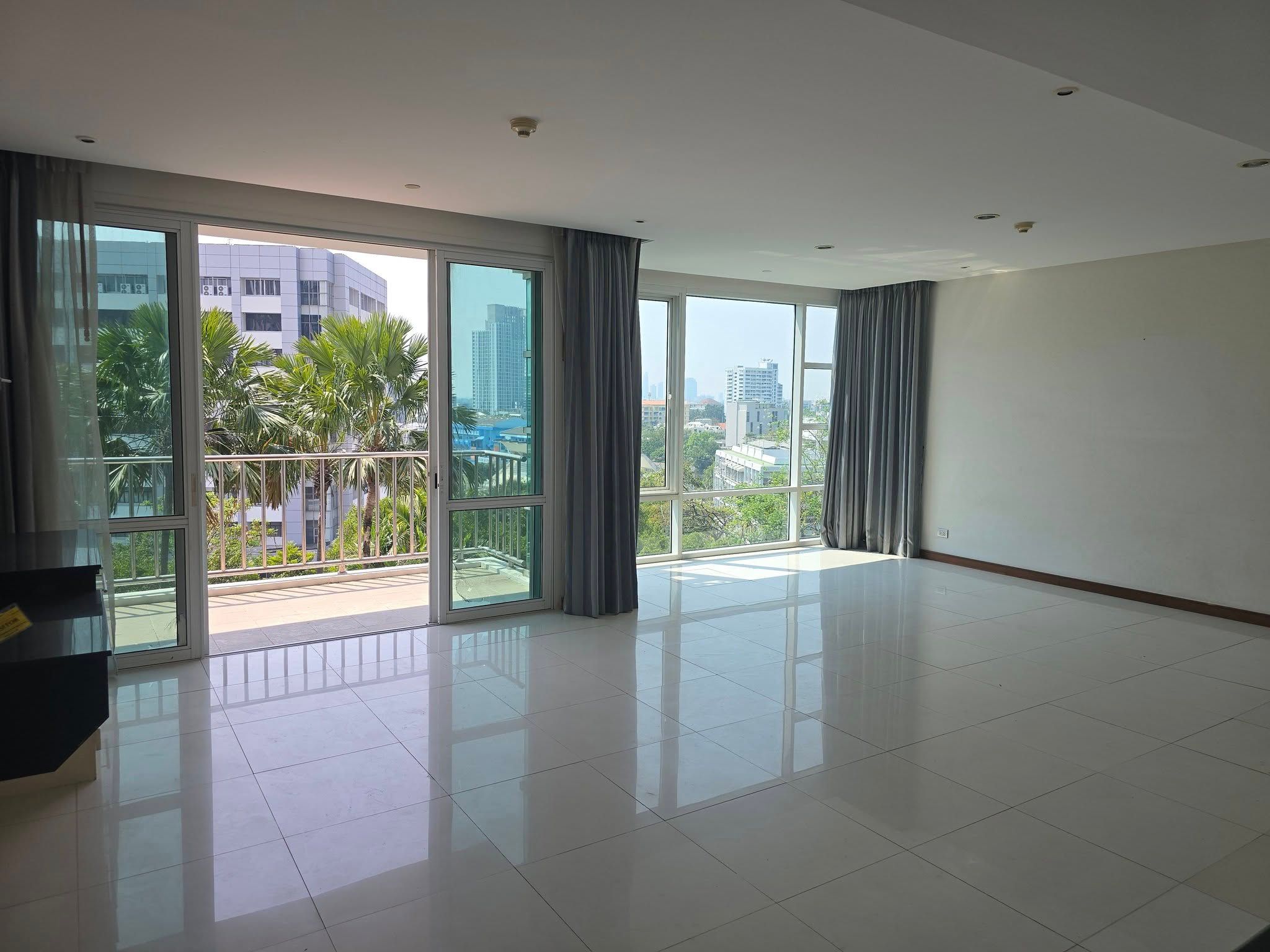 3 卧室 公寓 出售 在  - Image 1