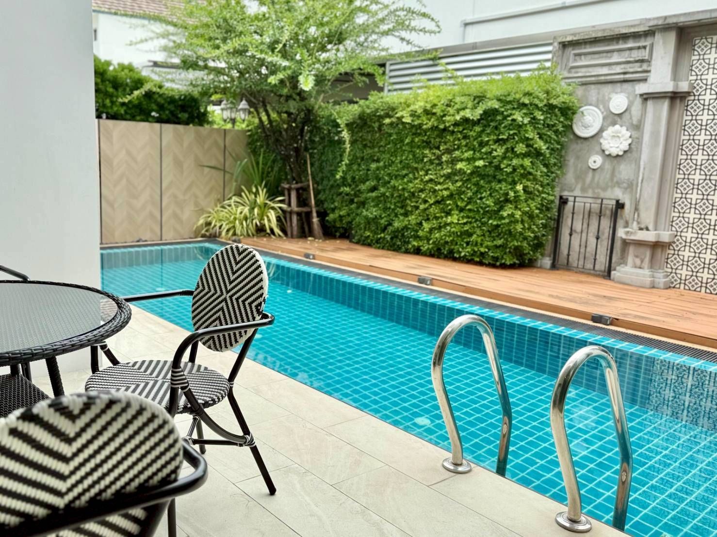 Blue Lagoon 2 - Image 2