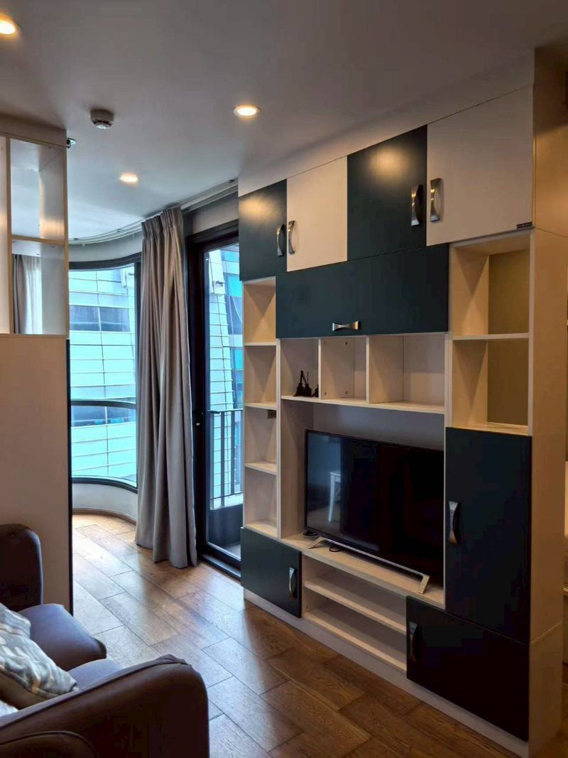 1 卧室 公寓 出租 在  - Image 2