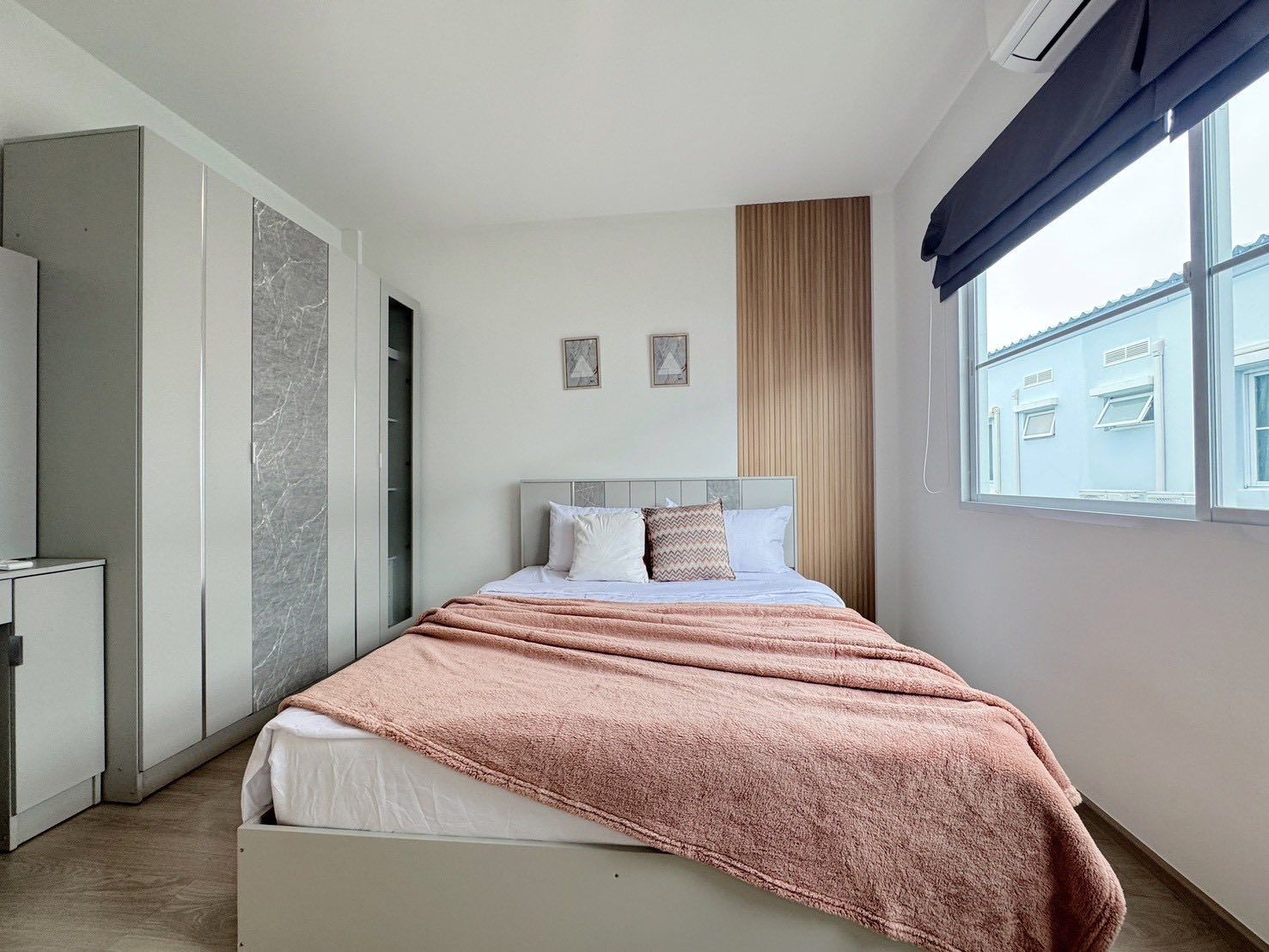 2 卧室 公寓 出租 在  - Image 15