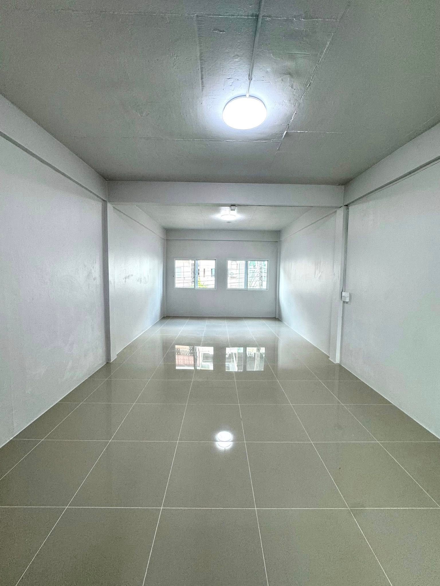 3 卧室 联排别墅 出租 在  - Image 3