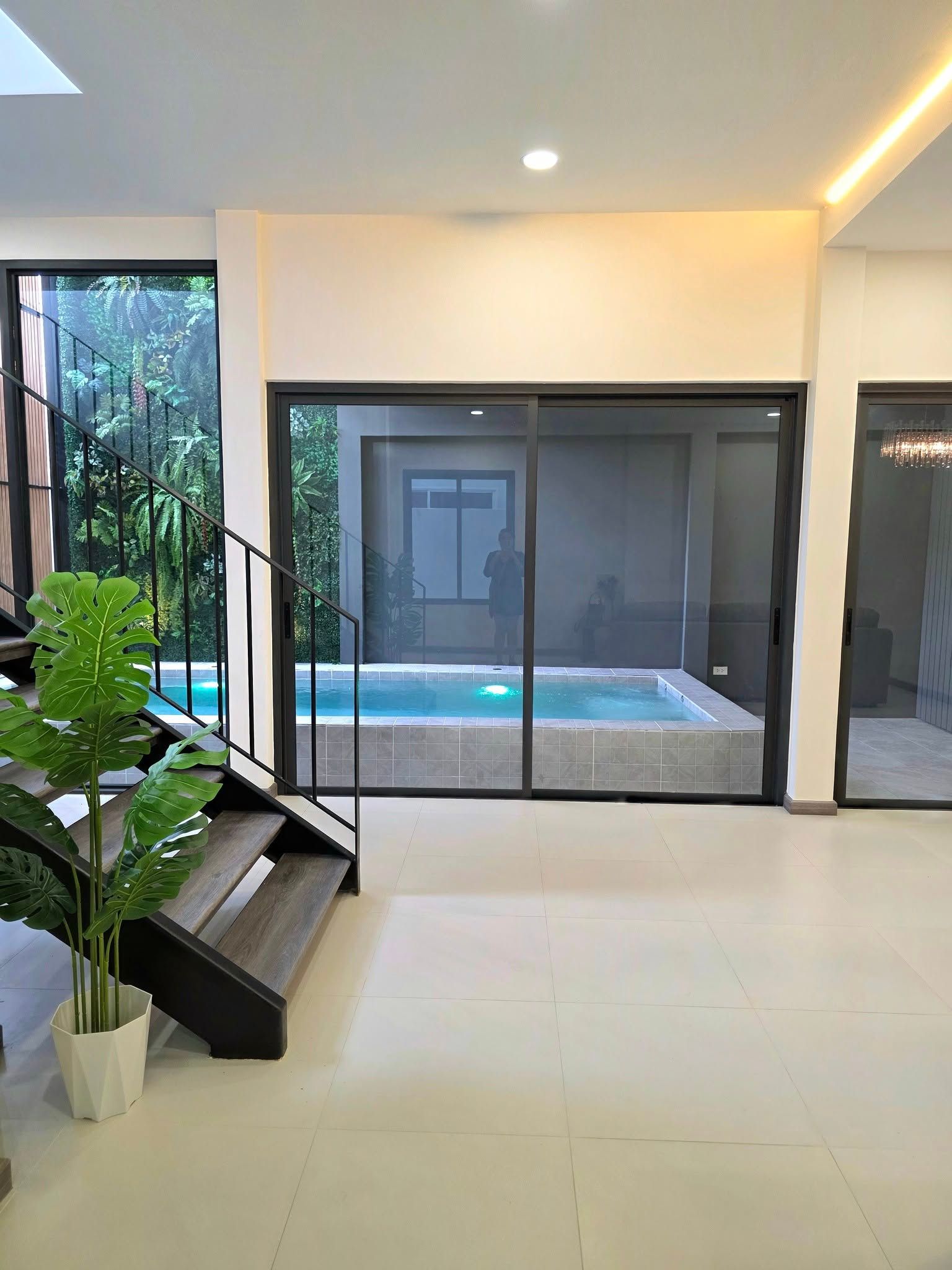 uploads/3efcf3ff-14c0-49cd-a97d-c18a86e0c28f/3467aa8f-8230-4e7c-83c7-983503b5df04